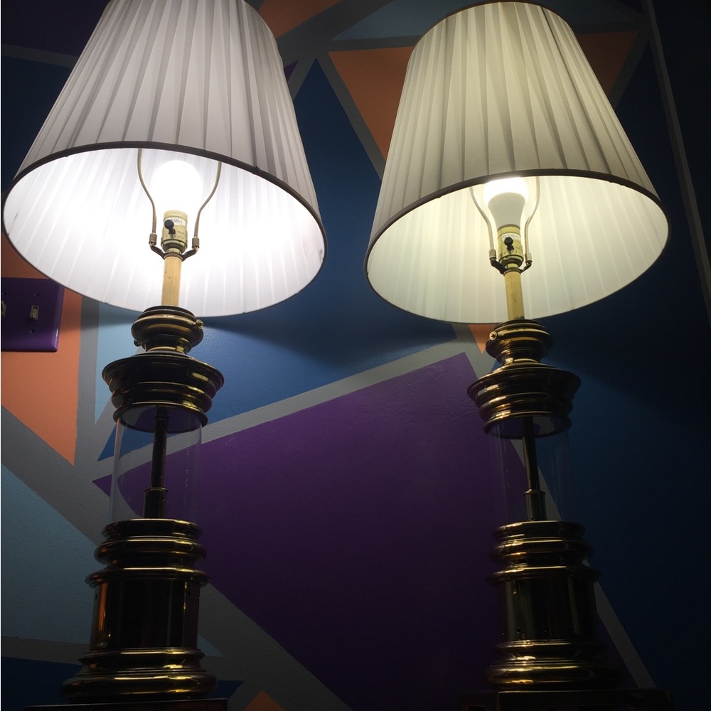 A pair of vintage Stiffel brass and clear, glass lantern table lamps